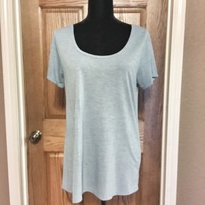 LuLaRoe Classic Tee Size Medium (M)